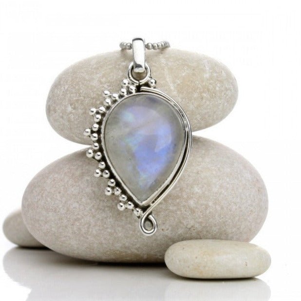 Colgante Varanasi Piedra de Luna y Plata de Ley 925