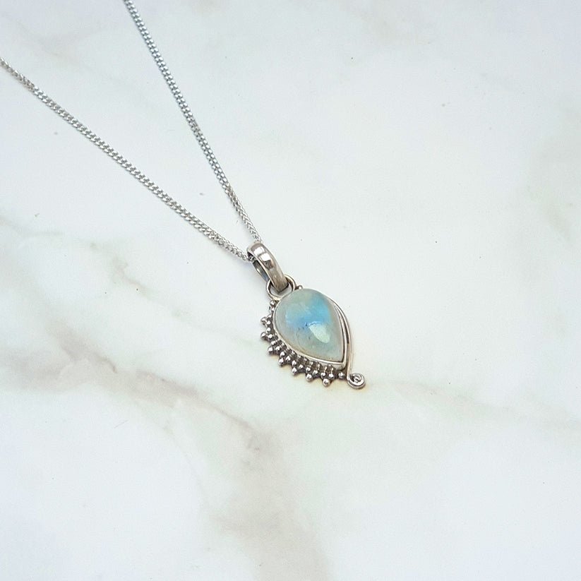 Colgante Varanasi Piedra de Luna y Plata de Ley 925