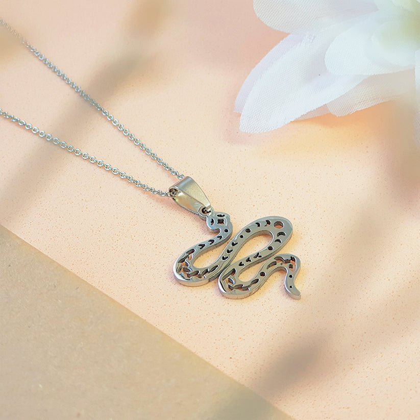 Collar Amuleto Serpens