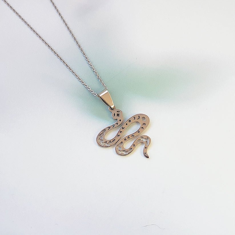 Collar Amuleto Serpens