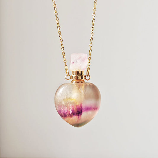 Collar Botella Mágica – Fluorita Arcoíris & Acero Inox. Dorado