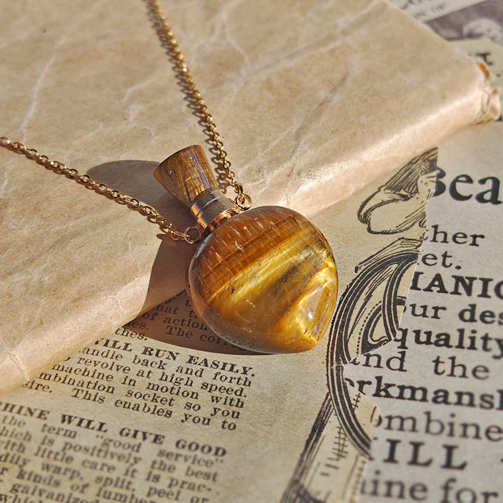 Collar Botella Mágica – Ojo de Tigre & Acero Inox. Dorado