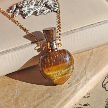 Collar Botella Mágica – Ojo de Tigre & Acero Inox. Dorado