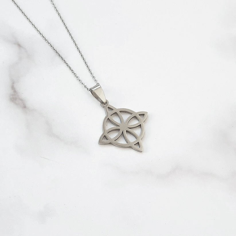 Collar Nudo de Bruja en Acero Inoxidable