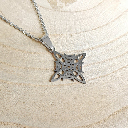 Collar Nudo de Bruja en Acero Inoxidable