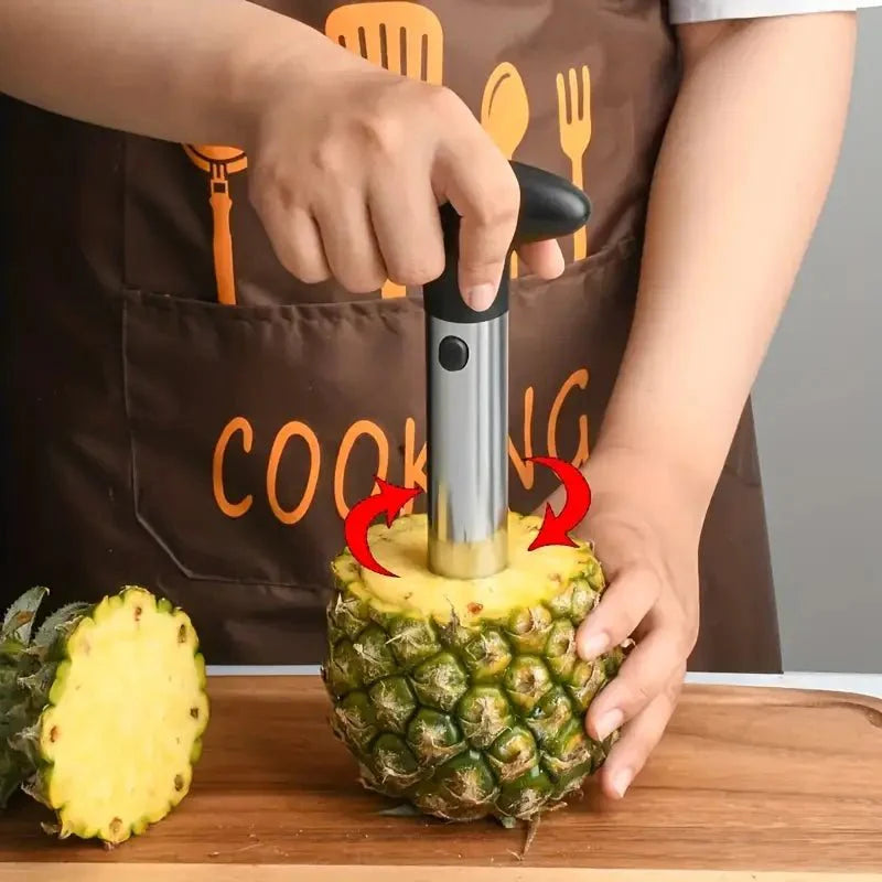 Cortador de piña en acero inoxidable innovagizmo, herramienta de cocina para cortar piñas fácilmente y en modo seguro.