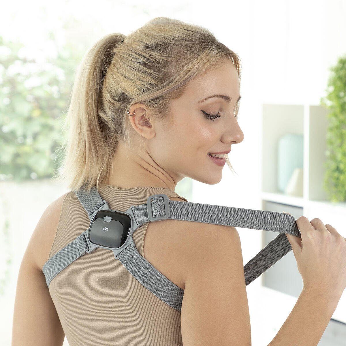 Entrenador de postura inteligente recargable Viback InnovaGoods con vibración y diseño ergonómico para mejorar la postura.