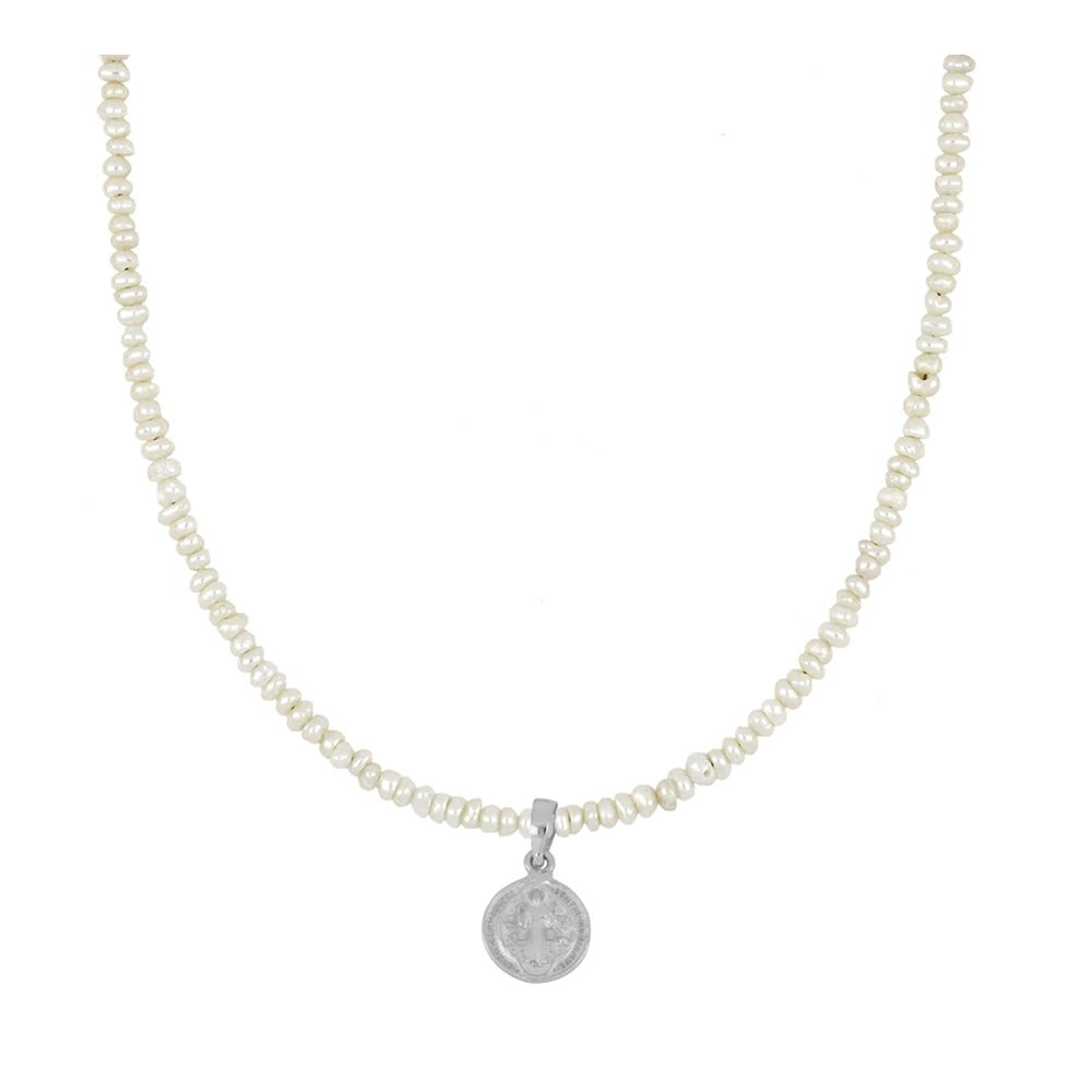 Gargantilla 'Holy' de perlas con medalla de San Benito de Mystical Tienda, elegante accesorio con símbolo protector.