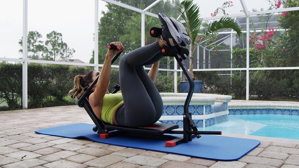 Máquina de abdominales plegable GF FAST ABS de innovagizmo.com para entrenar el core en casa con facilidad.