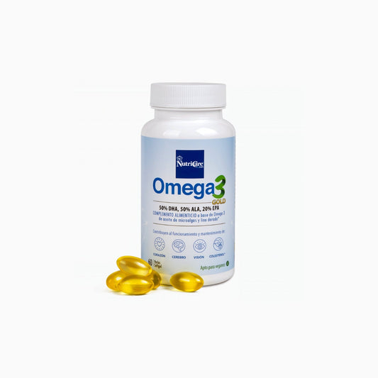 Suplemento Omega 3 Gold de NutriCare en cápsulas, imagen que muestra la caja y las cápsulas de omega 3 para la salud cardiovascular