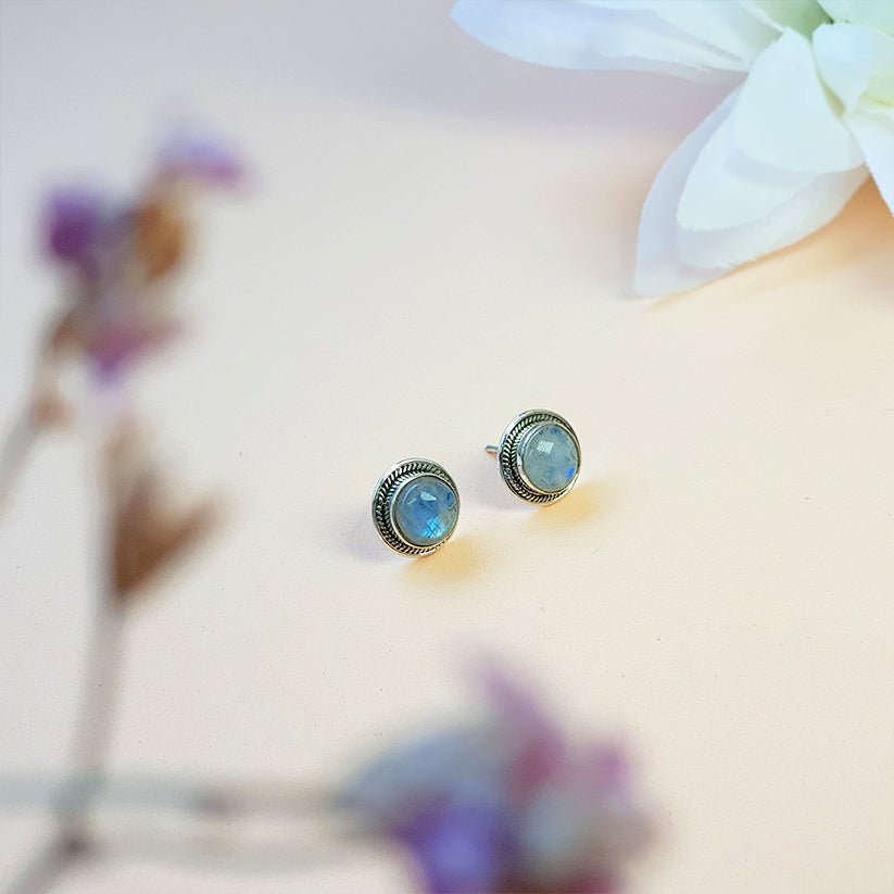 Pendientes Botón de Piedra de Luna y Plata de Ley 925