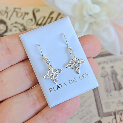 Pendientes Largos de Nudo de Bruja en Plata de Ley 925