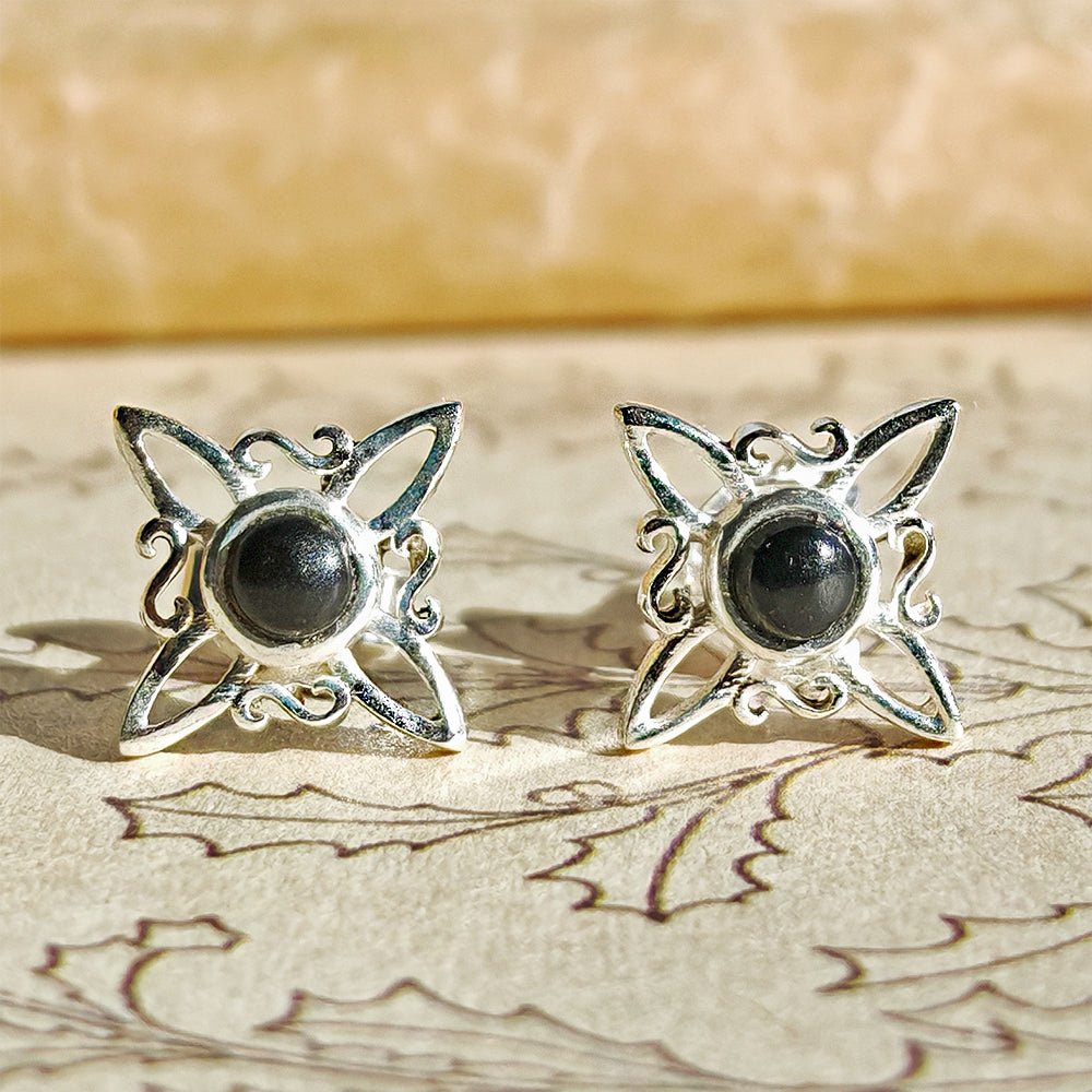 Pendientes Nudo de Bruja con Ónix en Plata de Ley 925