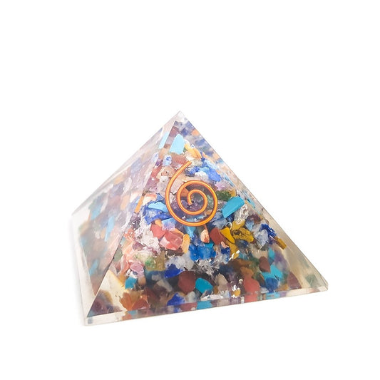 Pirámide Orgonita con Minerales - Sensaido