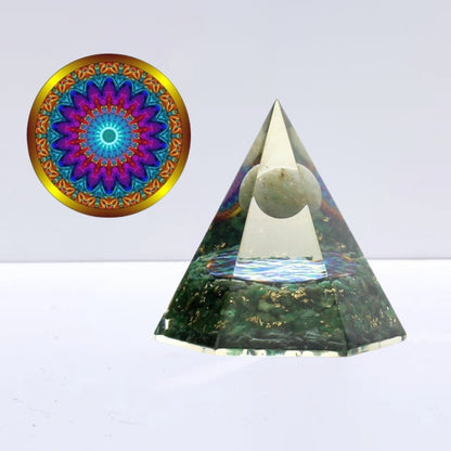 Pirámide Orgonita 'Sacred' - Jade con Mandala - Sensaido