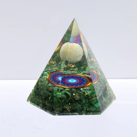 Pirámide Orgonita 'Sacred' - Jade con Mandala - Sensaido