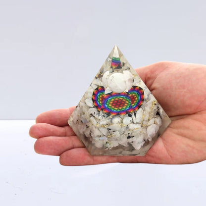Pirámide Orgonita 'Sacred' - Piedra de Luna y Flor de la Vida - Sensaido