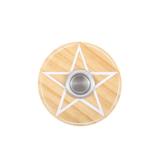 Porta velas de madera con pentagrama tallado, decorativo y artesanal, ideal para ambientes místicos y espirituales.