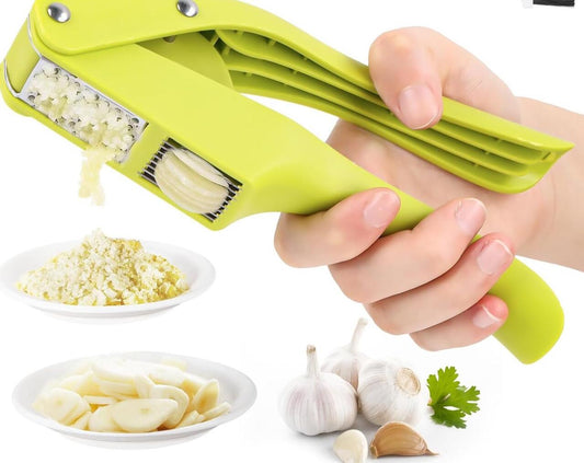 Prensa de ajos 2 en 1 de innovagizmo, herramienta de cocina para triturar y prensar ajos de manera fácil y eficiente.