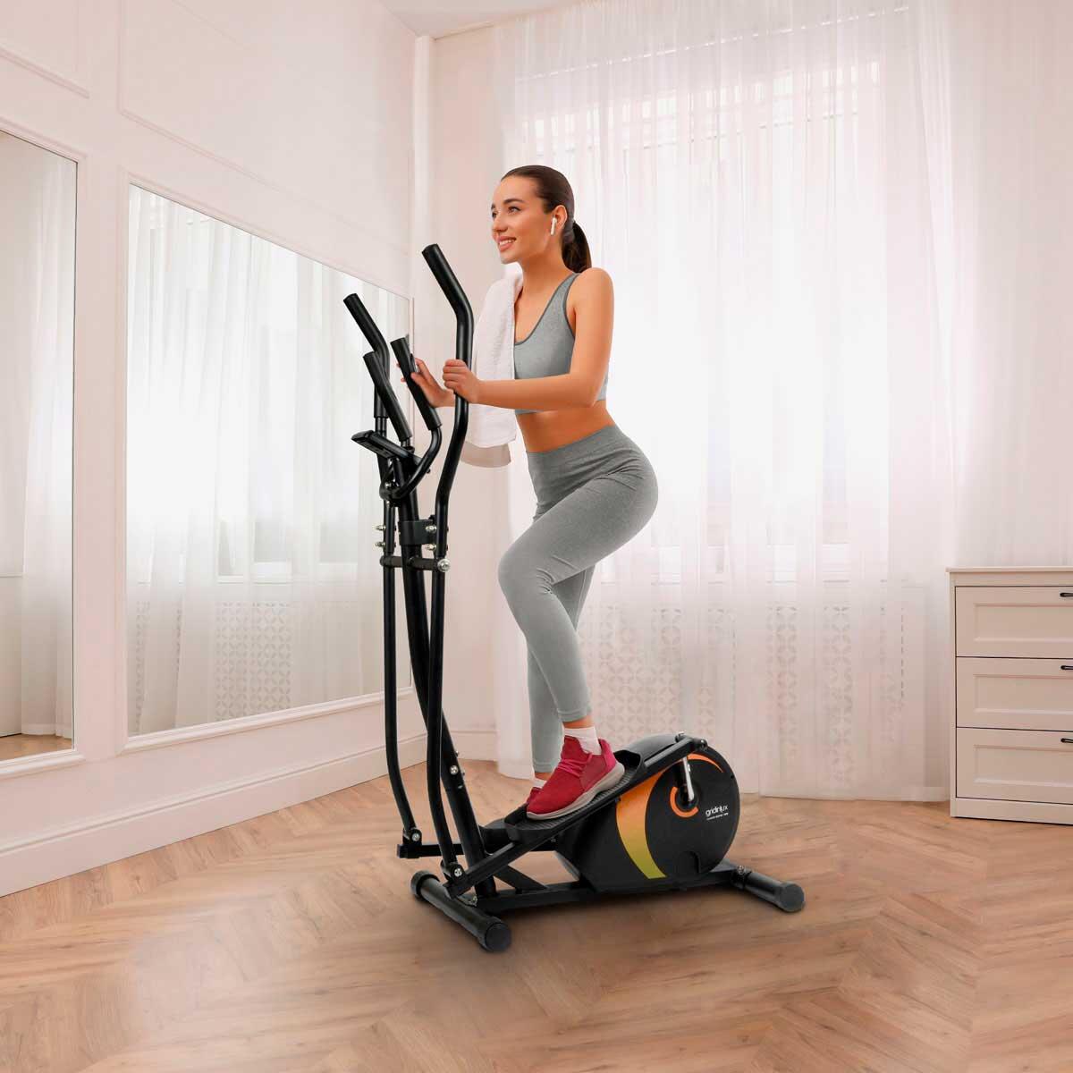 Bicicleta elíptica Trainer Eliptic 1500 de Innovagizmo con volante de inercia de 8kg y 8 niveles de resistencia, pulsómetro.