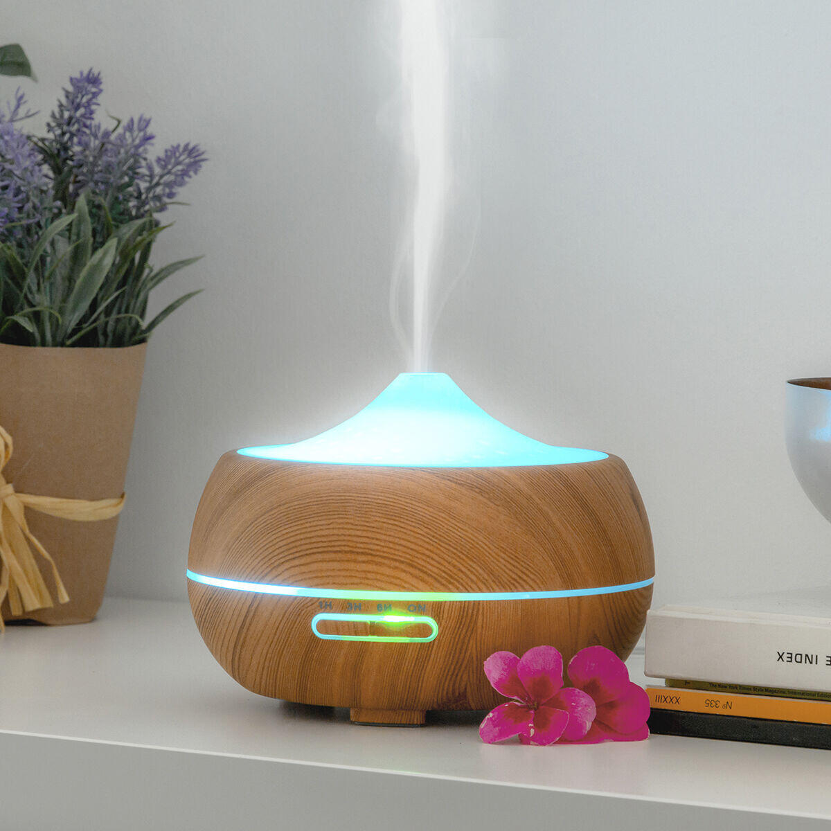 Humidificador difusor de aromas InnovaGoods con efecto madera y luces LED multicolor, compacto y elegante para ambientes.