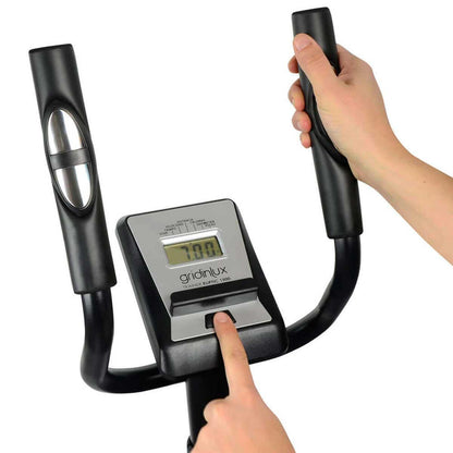 Bicicleta elíptica Trainer Eliptic 1500 de Innovagizmo con volante de 8 kg, 8 niveles de resistencia y pulsómetro digital.