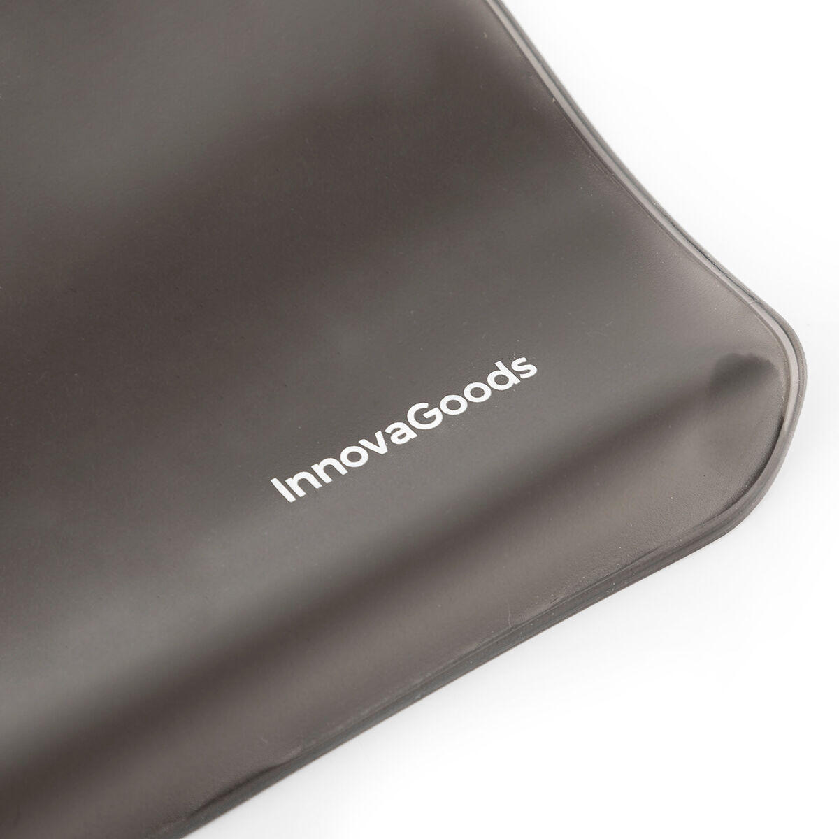 Bolsa riñonera impermeable Wannis Innovagizmo con correa ajustable, en color negro, para uso cómodo y práctico.