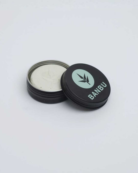 Recarga de desodorante en crema BANBU SO FRESH en lata, para uso ecológico y sostenible, visible en la imagen.