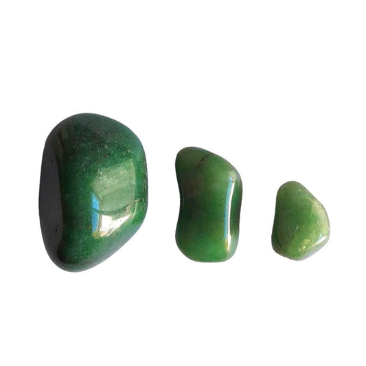 Rodado de cuarzo verde de Mystical Tienda, piedra pulida con superficie lisa y brillante, utilizada para decoración y terapias energéticas.
