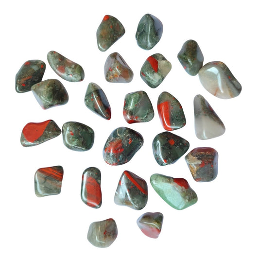 Rodado de Heliotropo de Mystical Tienda, piedra redonda y pulida con vibrantes tonos verdes y violetas, ideal para colección y decoración.