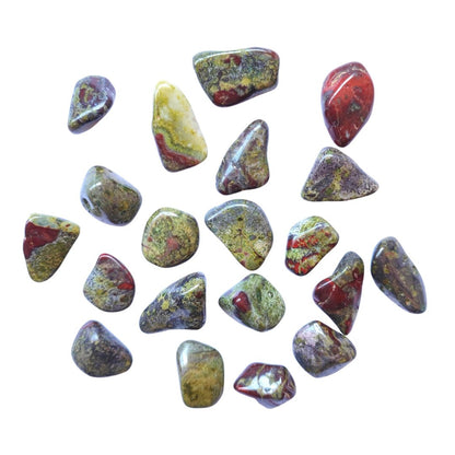 Rodado de piedra con figura de dragón, decorativo y artesanal, de la marca Mystical Tienda, para decoración espiritual y mística.