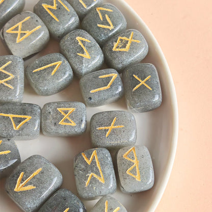 Runas Vikingas Aventurina Gris – Intuición, claridad y conexión ancestral - Sensaido