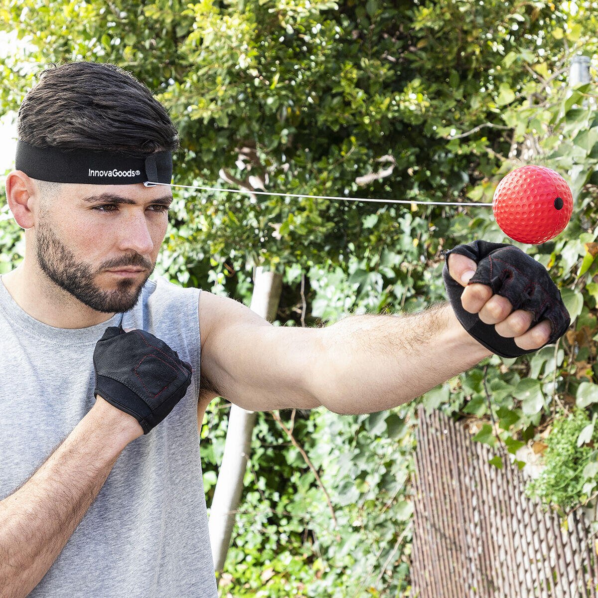 Set de pelotas de entrenamiento y reflejos Balxing Innovagizmo con varias pelotas de diferentes tamaños y colores para ejercicio y reflejos.