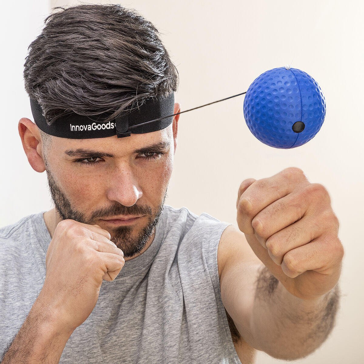 Set de pelotas de entrenamiento y reflejos Balxing Innovagizmo con varias pelotas de diferentes tamaños y colores para ejercicio y reflejos.