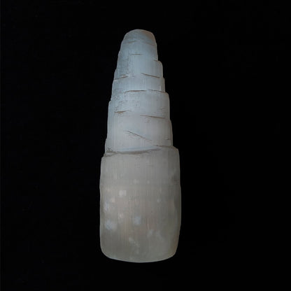 Torre de Selenita de forma geométrica, pieza de cristal blanco y transparente, para decoración y bienestar espiritual.