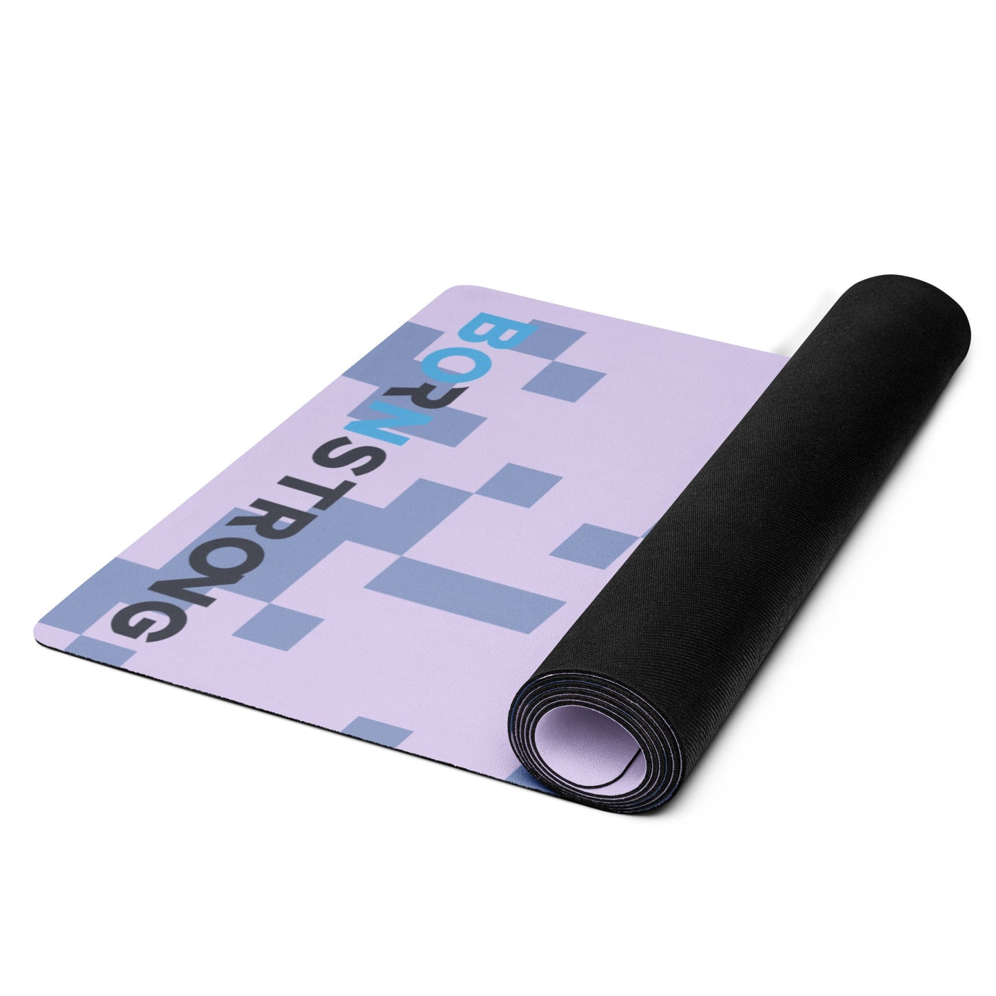 Esterilla de yoga blanca de BORNSTRONG FITNESS extendida sobre suelo, con superficie antideslizante para ejercicios de yoga y pilates.